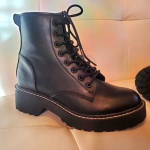 Steve madden carra combat boot, never worn